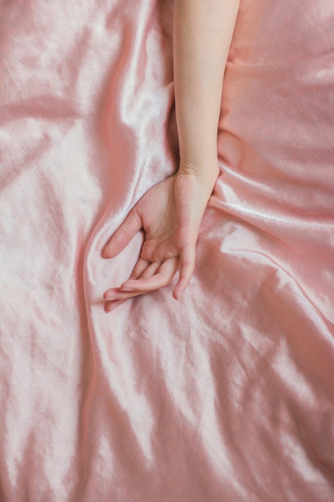 Pink silk bed sheets