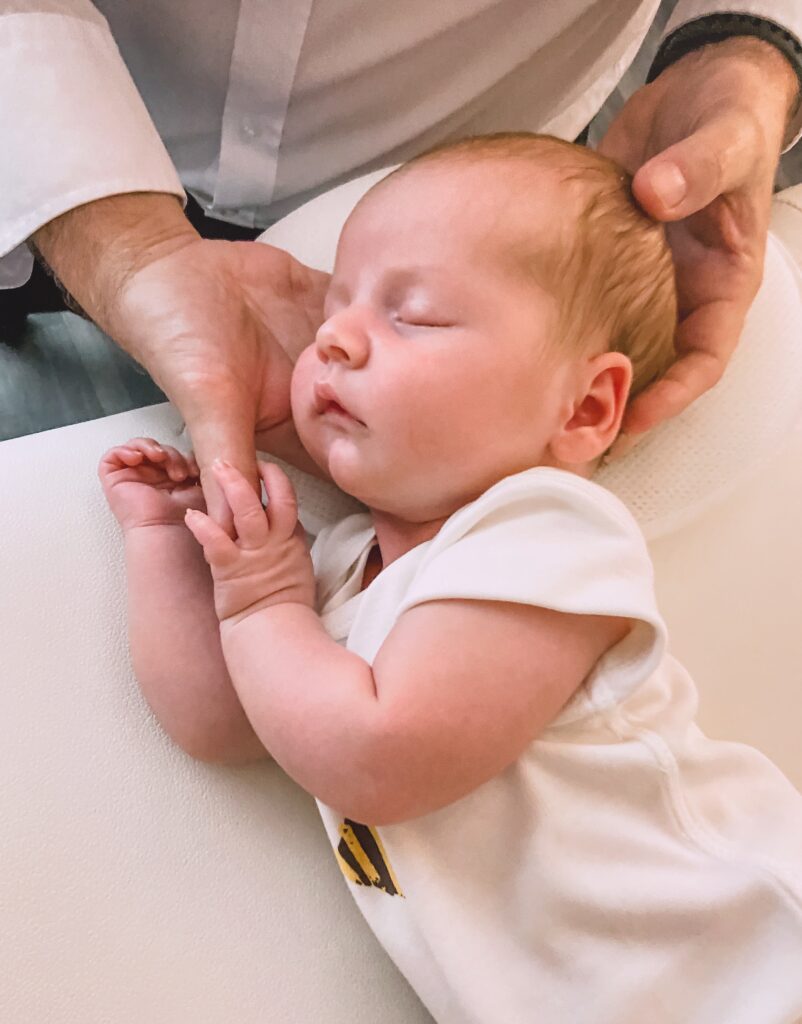 A relaxed baby during baby osteopathy