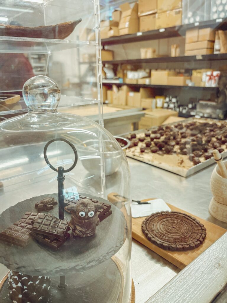 View of the chocolate room in NearyNógs chocolate factory