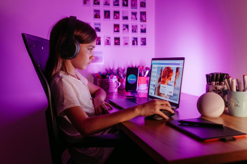 Child using the internet
