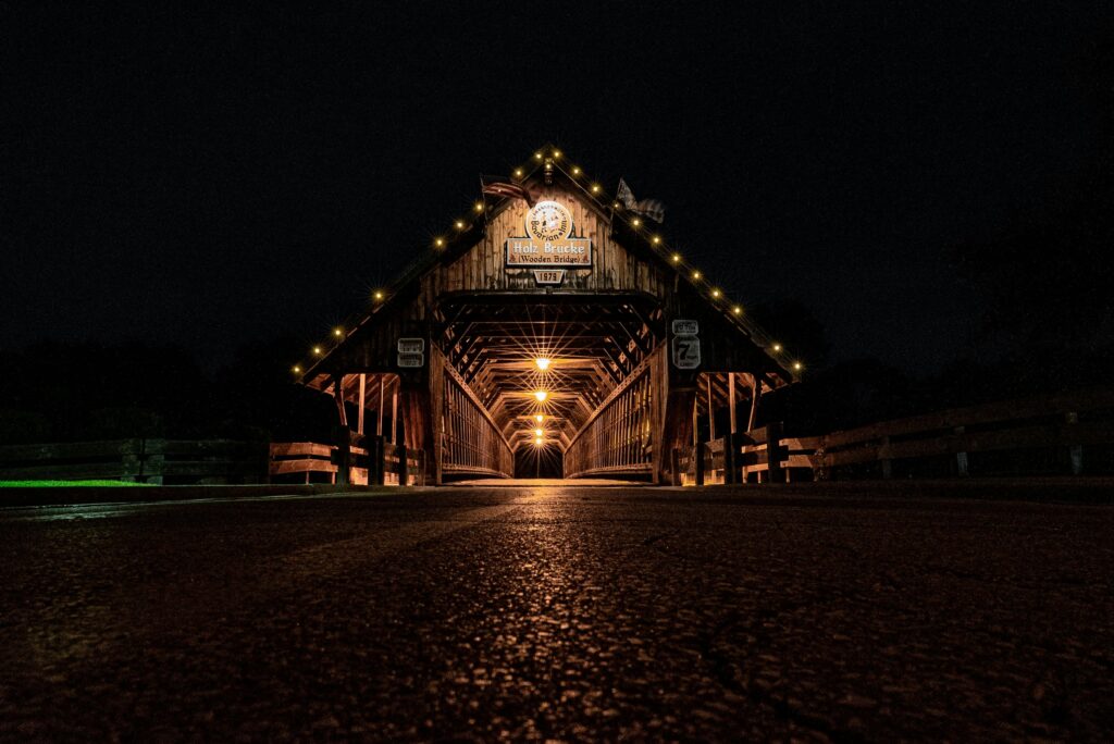 Night view of a shop in Frankenmuth