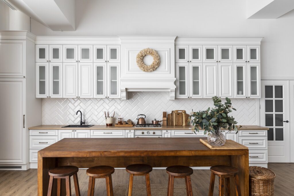 White kitchen 