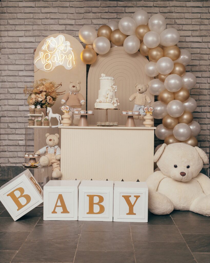 Bear themed baby shower decor